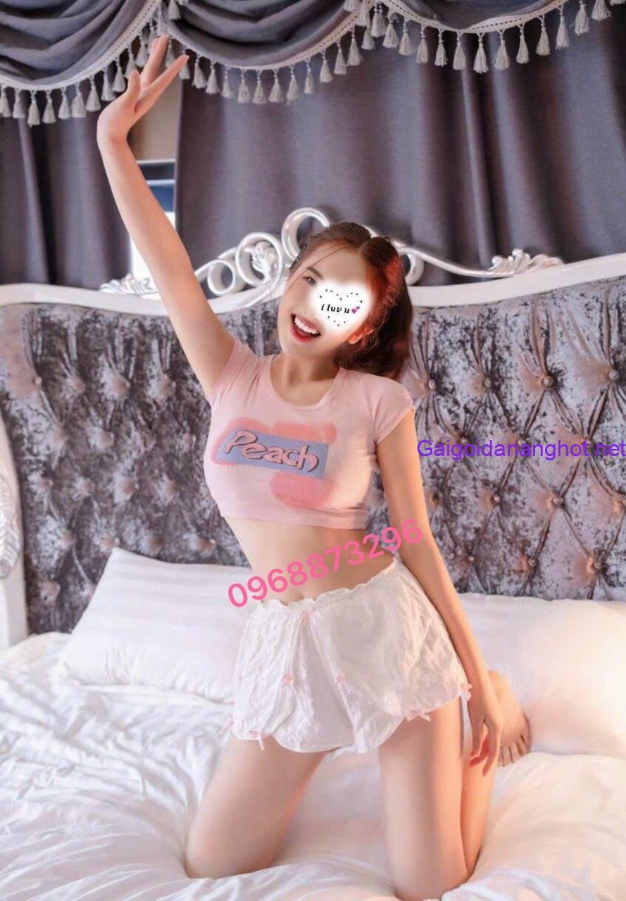 Bé Na 2k4 Gái Gọi TP Nha Trang Xinh Đẹp Nhí Nhảnh Vú Đẹp Tự Nhiên