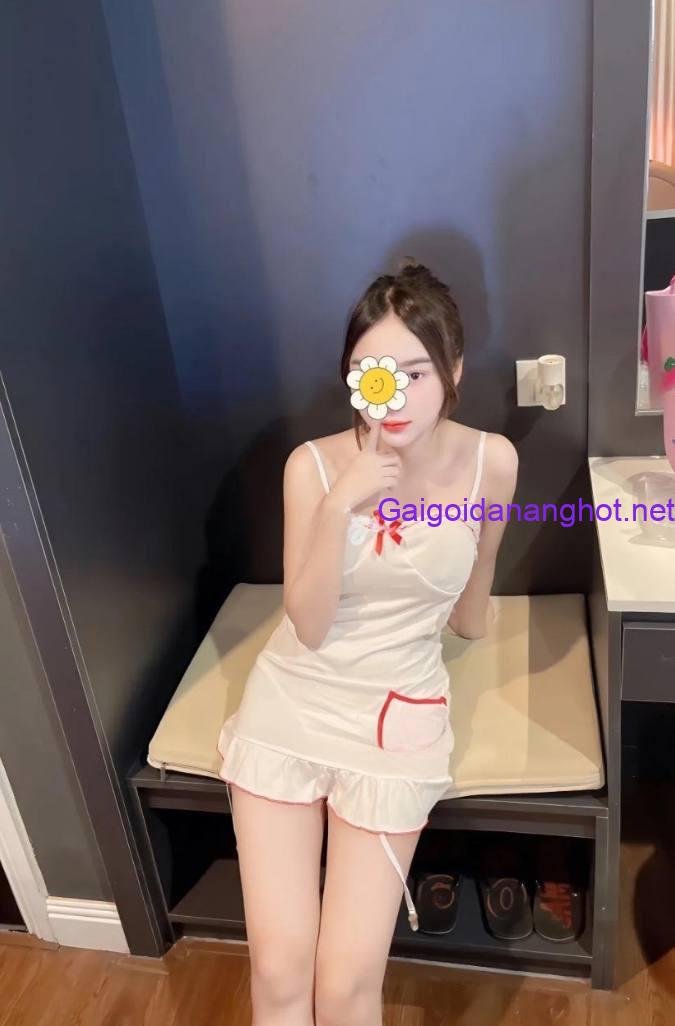 Huyền trang 2k2 – Em Hàng Mới ở Cái Khế Hot girl xinh đẹp, nóng bỏng gợi tình